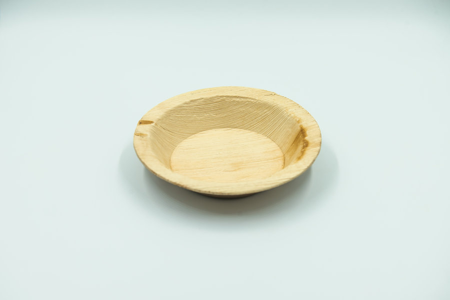 6-inch round palm leaf bowl